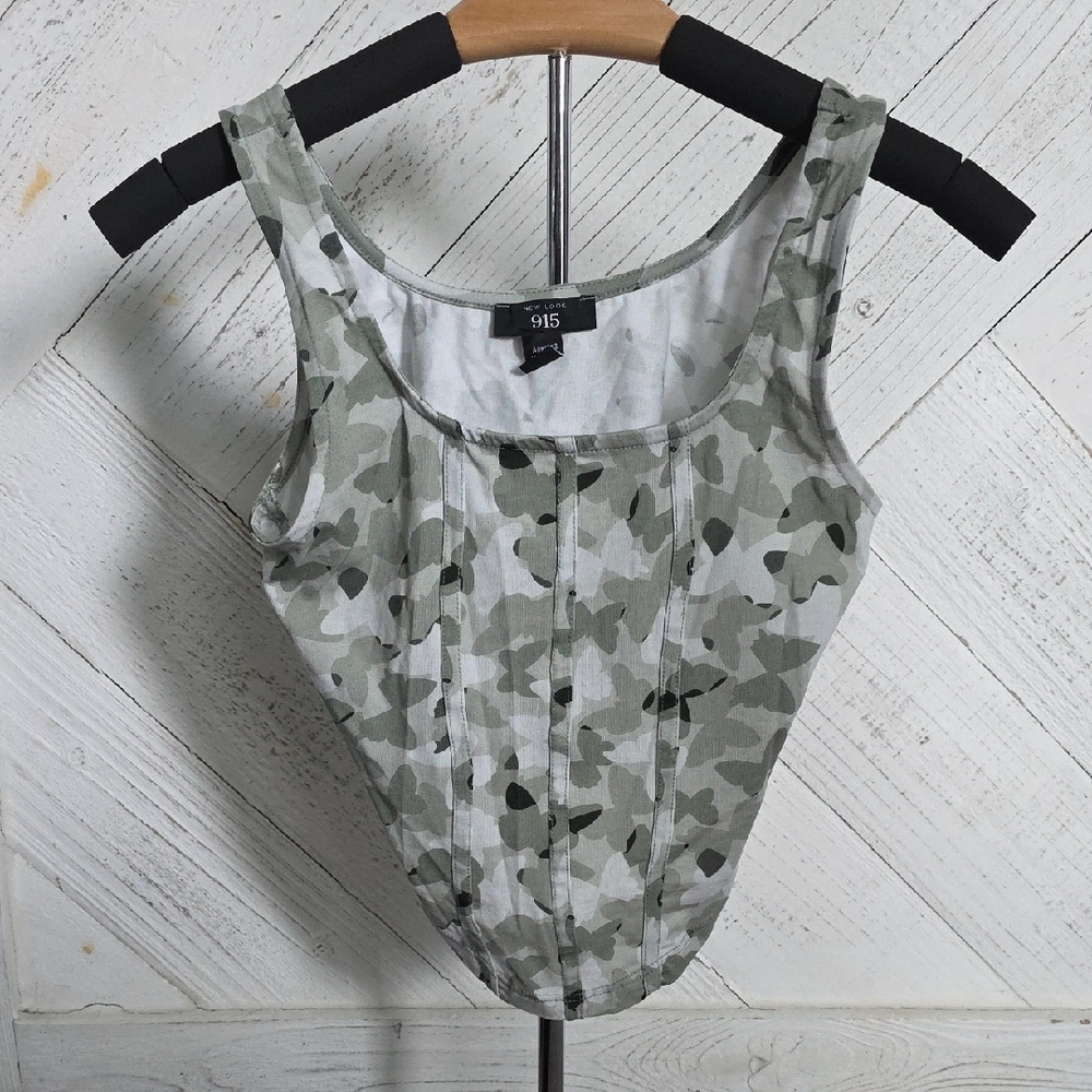 New Look Camouflage Tank Top - Gray and Black
